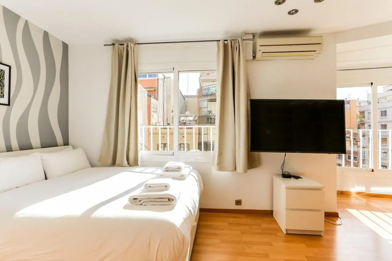 Luminous 2 Bedroom Next To Sagrada Familia Barcelona Apartmán