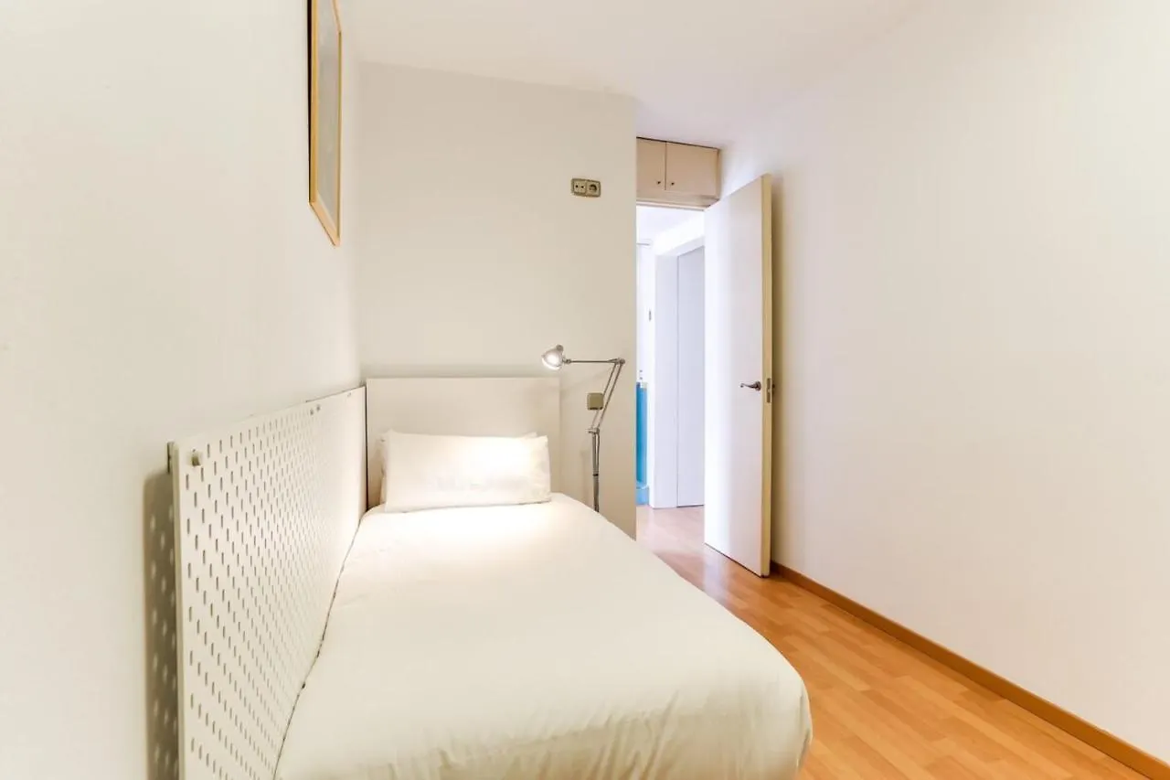 Luminous 2 Bedroom Next To Sagrada Familia Barcelona