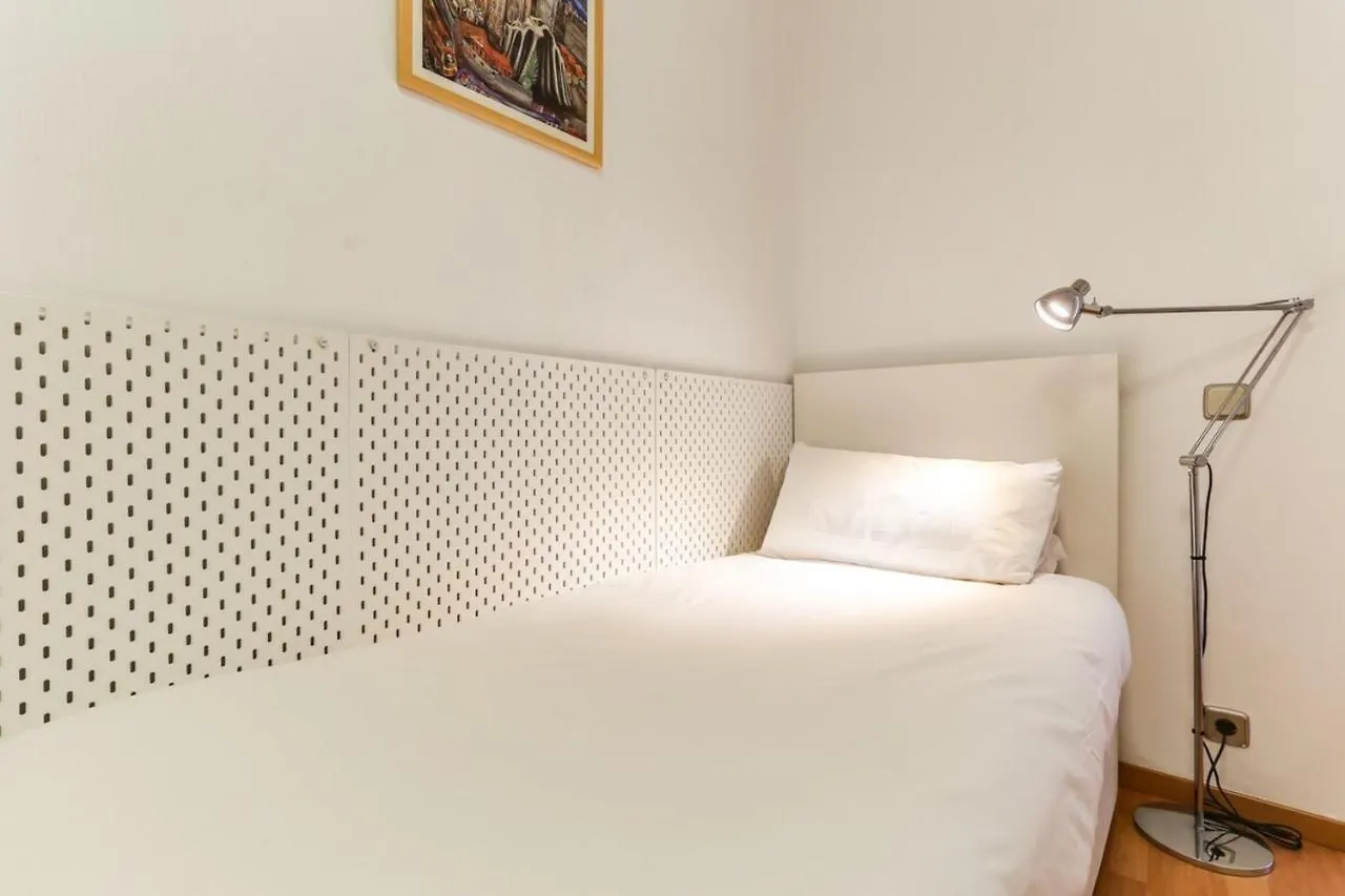 Luminous 2 Bedroom Next To Sagrada Familia Barcelona 0*,  Spain