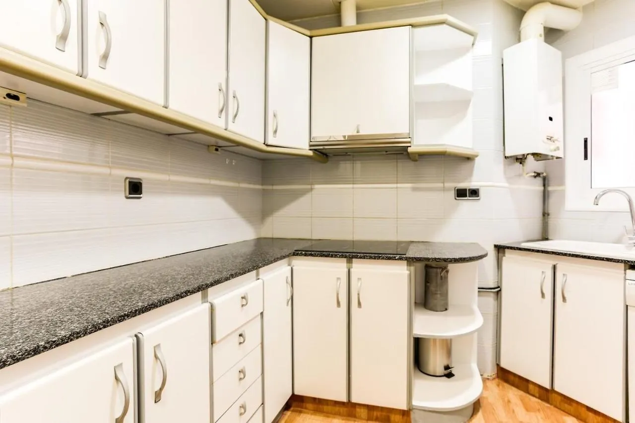 Luminous 2 Bedroom Next To Sagrada Familia Barcelona Apartment