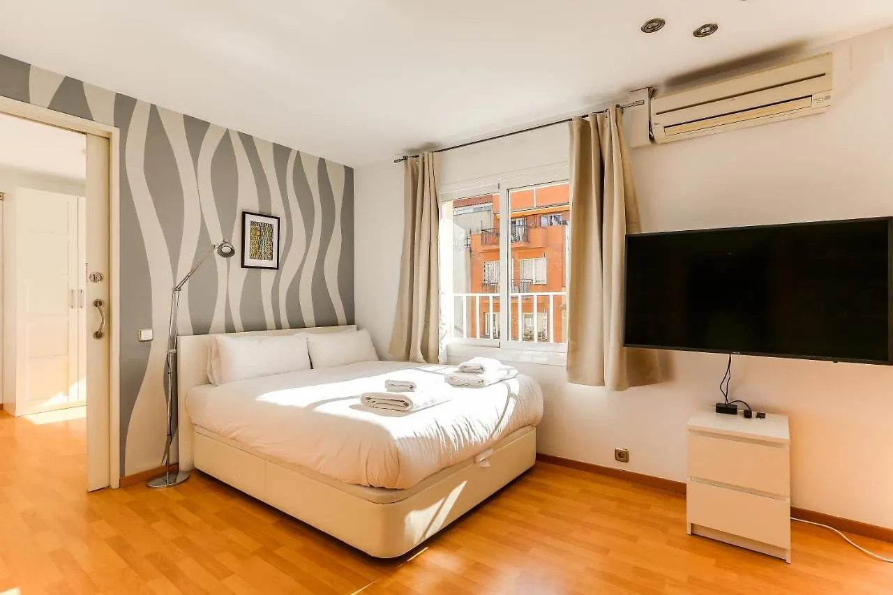 Luminous 2 Bedroom Next To Sagrada Familia Barcelona Spain